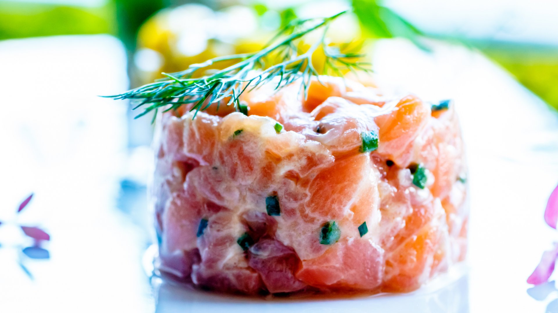 Tartare De Saumon Et Canneberges A La Mayo Epice Recette